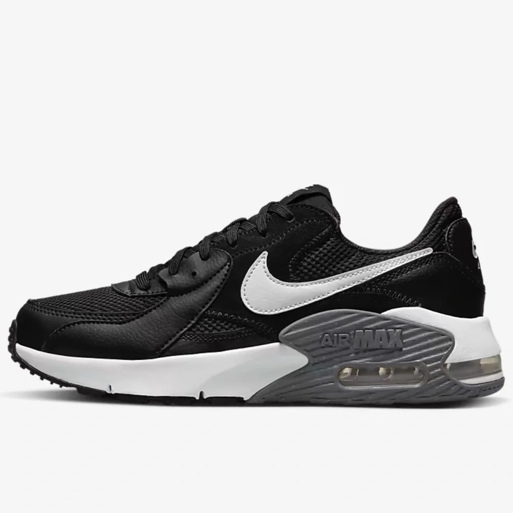 Nike Air Max Women’s Black/White Low-Top Sneakers - Picture 3 of 6